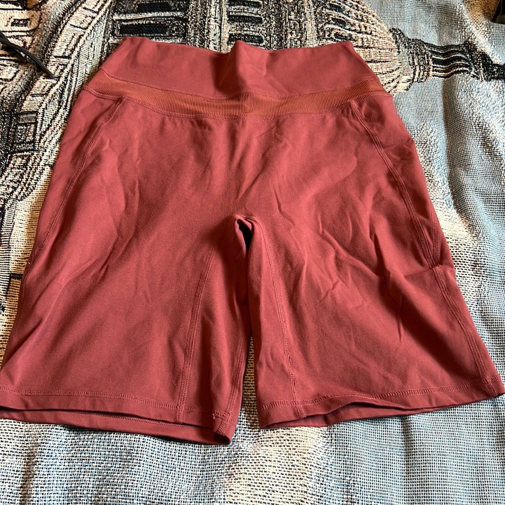 Alphalete alphalux biker shorts